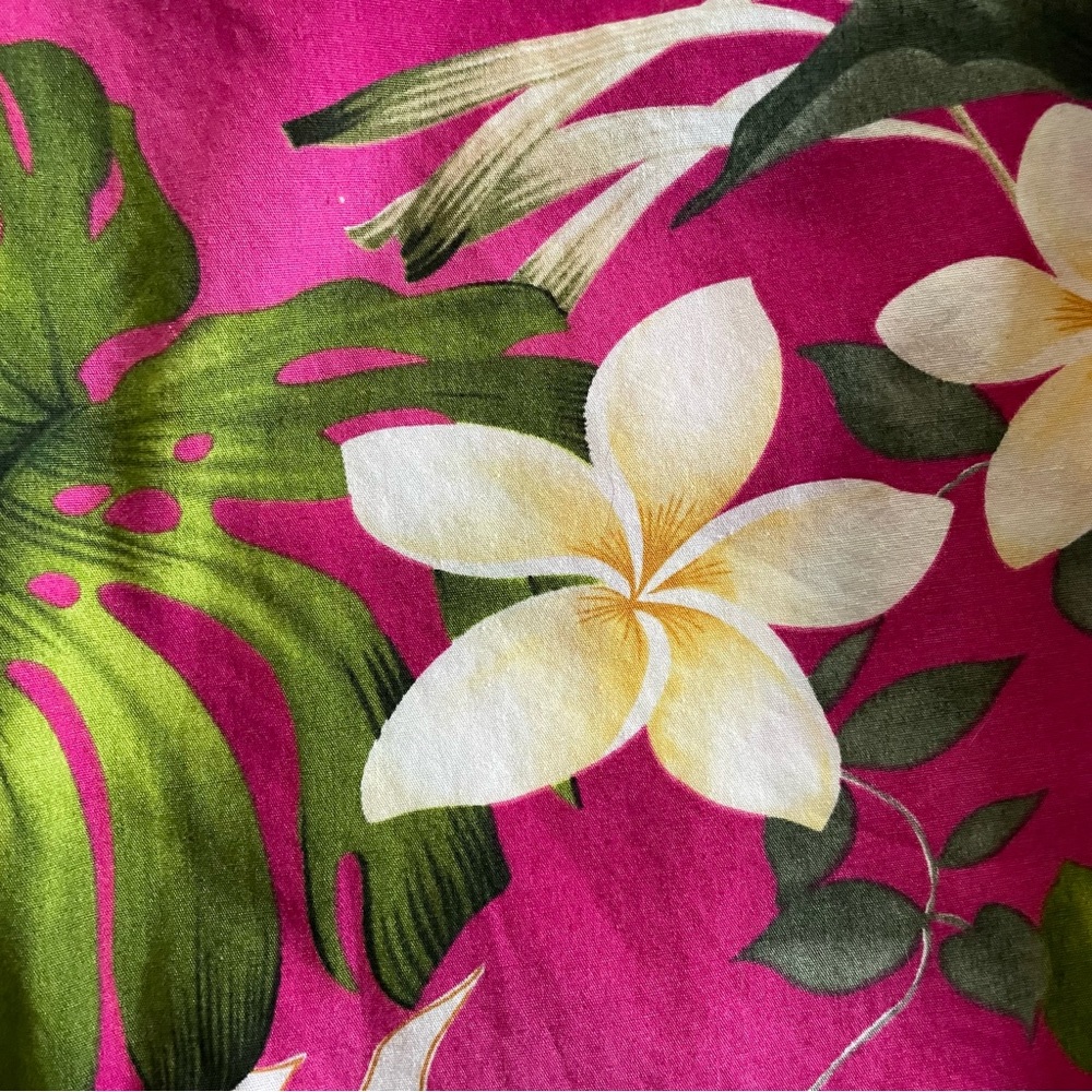 Vintage Made in Hawaii Pacific Legend Cotton Shirt | Magenta Floral | Size M - Picture 3 of 10